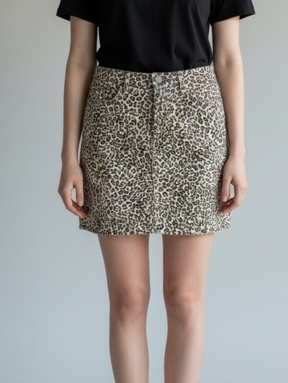 7 for all mankind cheetah print denim skirt 12
